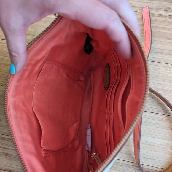 Fossil beige striped explorer crossbody purse. Beige brown and orange. - Picture 5 of 6